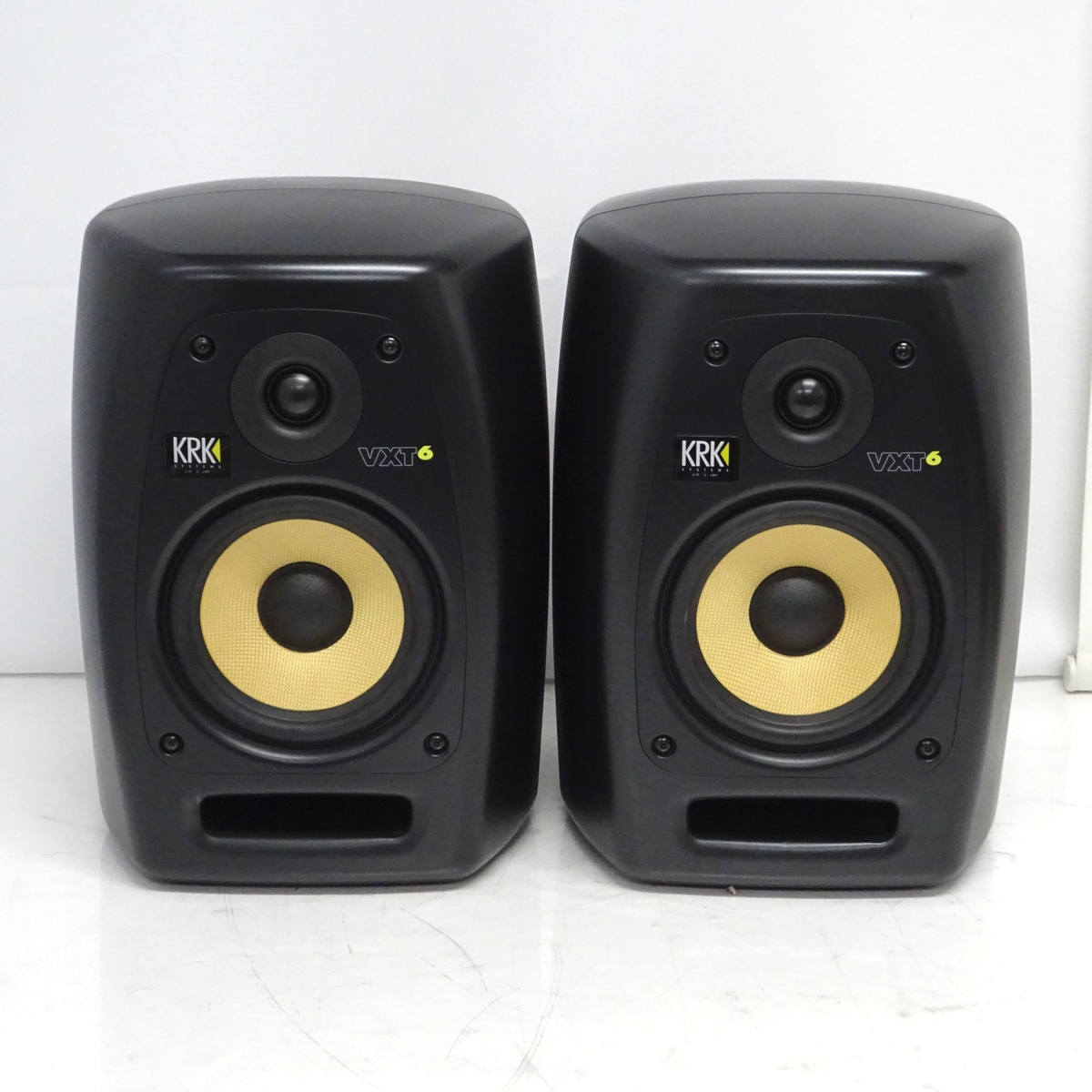 【中古】KRK VXT6 パワードモニタースピーカー シリアル連番ペア【愛知発送3】